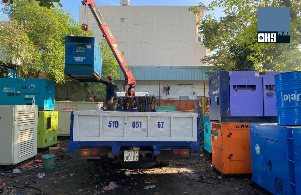 Xe cẩu máy phát điện